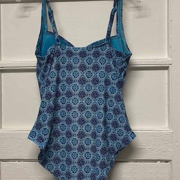 Onshore One Piece Swimsuit Women's Size 12 US Navy White Padded Shelf Bra - Picture 4 of 10